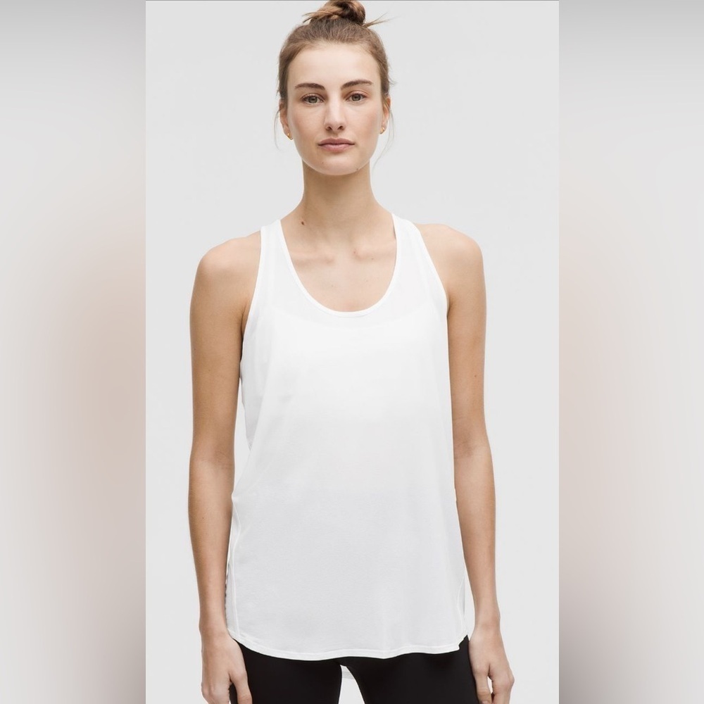 Lululemon Essential Tank Pleated *White-Size 4